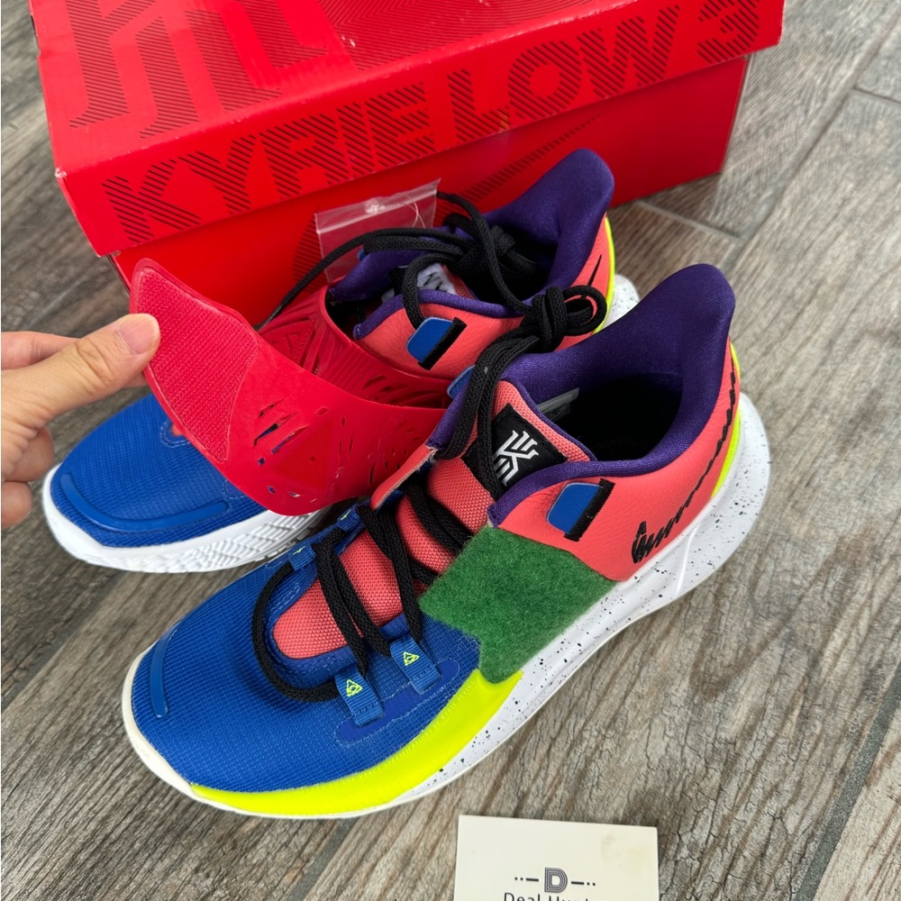 Brand New Nike Kyrie Low 3 “NY VS NY” Men’s Sneakers - Picture 5 of 11
